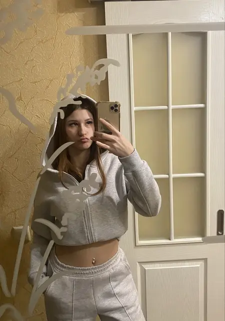 Я Настя, 18 років, знайомлюсь на одну ніч у Дніпрі