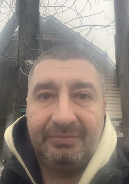 Олександр з Шостки, шукаю на сайті приємне проведення часу