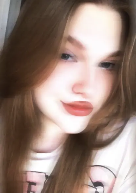 Алина з Новомосковськ, мені 20 років, познайомлюсь для вірт