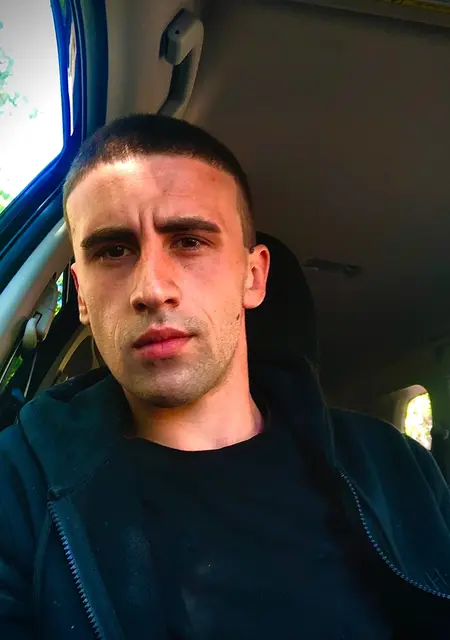 Даниил з Макіївки, мені 28 років, познайомлюсь для спілкування