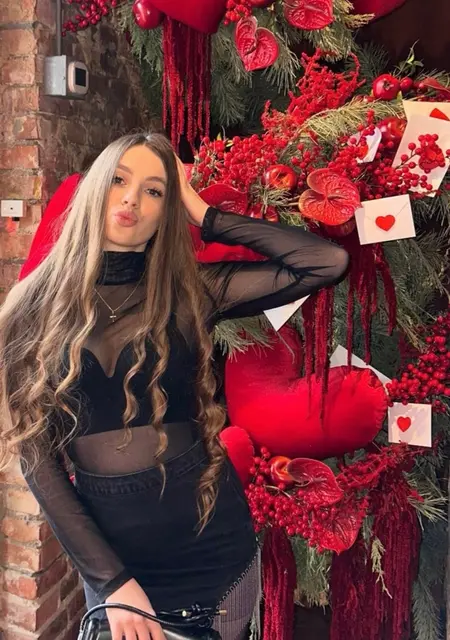 Даша из Киева, мне 21, познакомлюсь для вирта