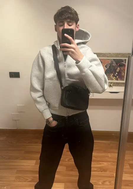 Daniel de Rivas-Vaciamadrid, tengo 19 años, listo para conocer para relación sin ataduras