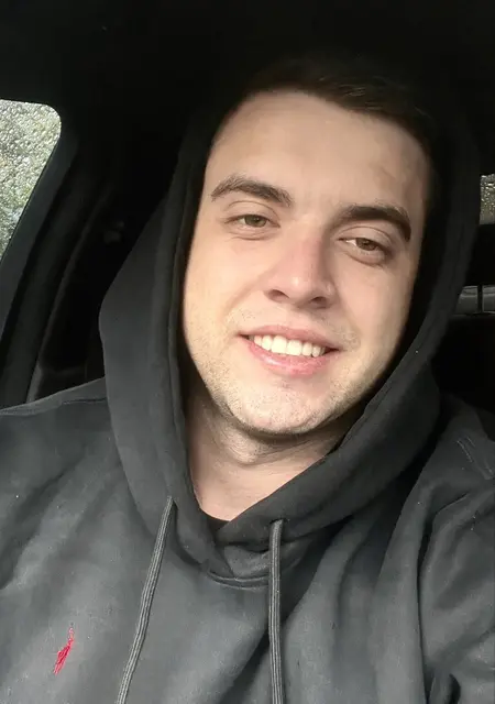 Марчук из Черновцов, мне 27, познакомлюсь без обязательств