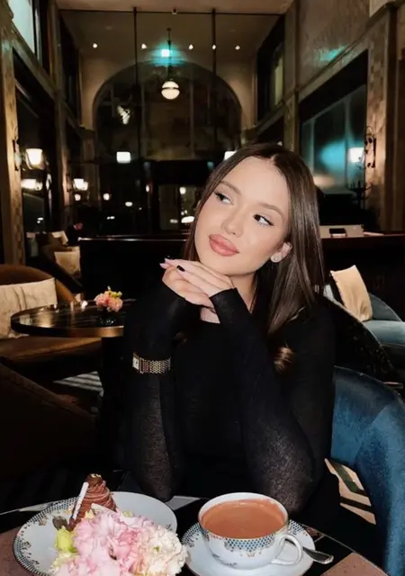 Полина из Минска, ищу на сайте вирта