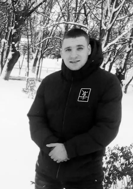 Я Саня, 31, из Прилук, ищу знакомство для открытые отношения