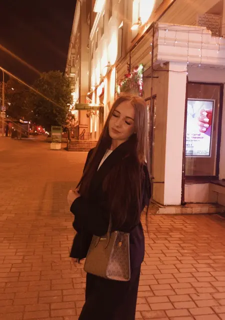 Я Ева, 18, из Минска, ищу знакомство для дружбы