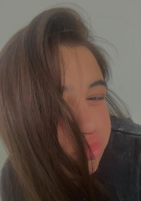 Я Каролина, 18, из Амстердама, ищу знакомства без обязательств