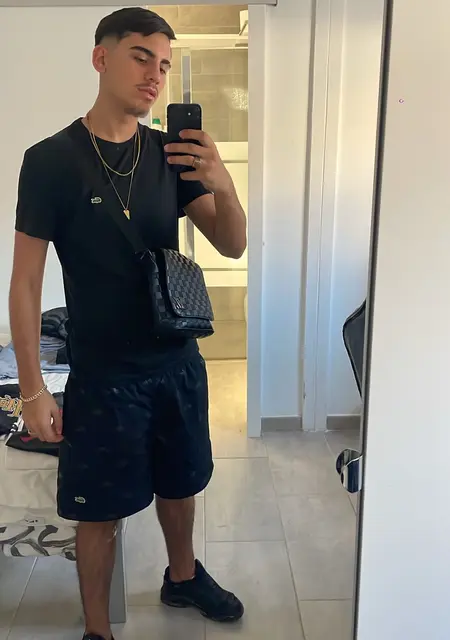 Cristian de Arona, tengo 26 años, listo para conocer para lío de una noche
