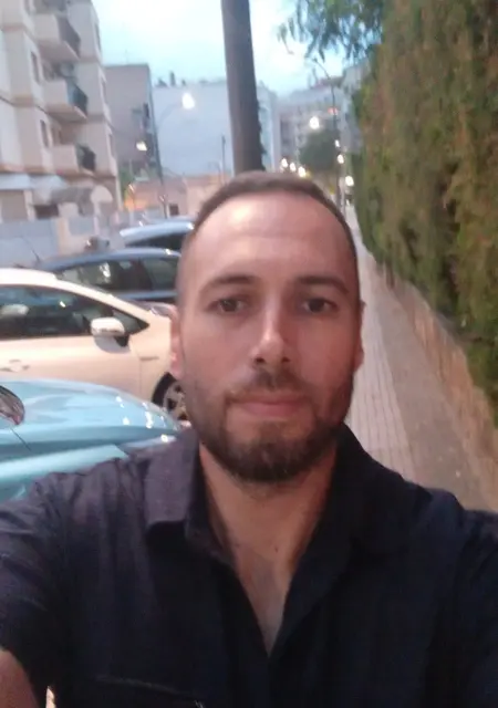 Ivan Ruano de Girona, busco en el sitio lío de una noche