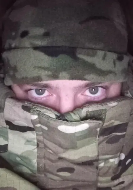 Я Евгений, 29, из Лутугина, ищу знакомства без обязательств