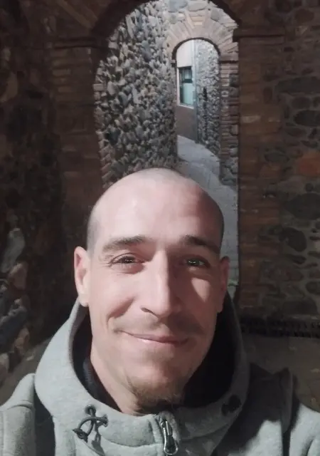 Soy Santirabo, 39 años, conociéndome para relación sin ataduras en Madrid