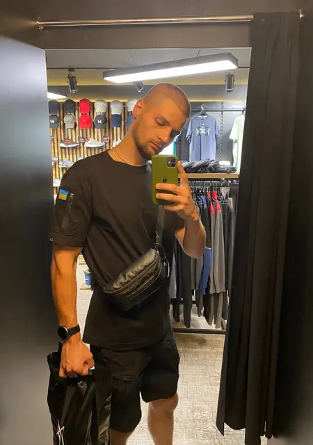 Я Денис, 26, из Новомосковска, ищу знакомства без обязательств