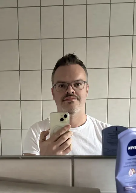 Dean из Регенсбурга, ищу на сайте знакомства без обязательств