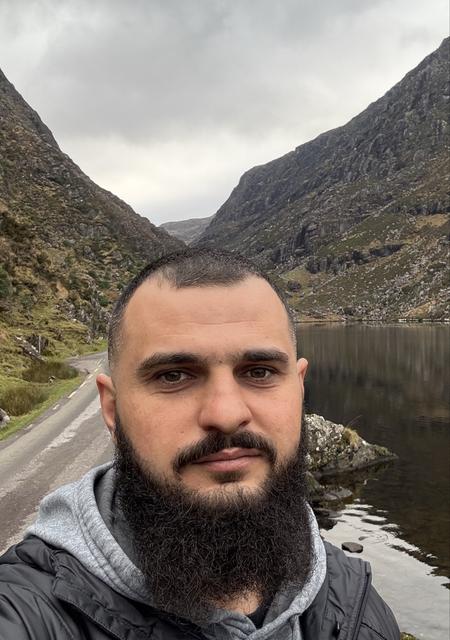 Я Василий, 35, из Варны, ищу знакомства без обязательств