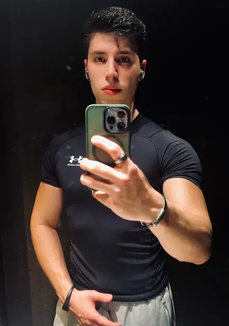 Lucas Layos de Barcelona, busco en el sitio lío de una noche