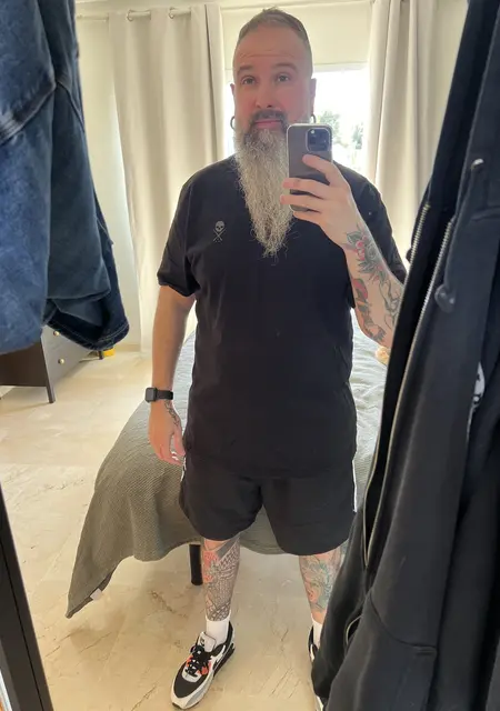 Soy Jose, 43 años de Málaga, busco conocer gente para pasatiempo agradable