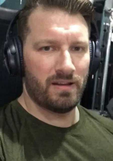 I'm Mark, 32, looking to meet in London