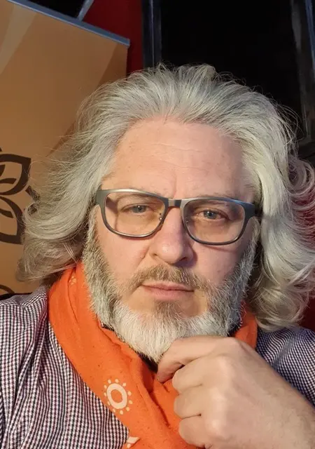 Patrick de Madrid, busco en el sitio relación abierta