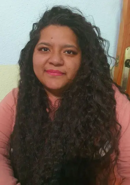 Soy Mireya, 34 años, conociéndome en Madrid