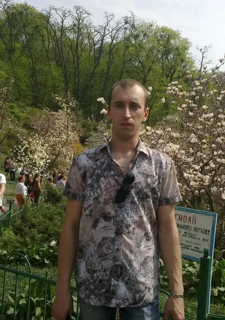 Денис з Боярки, шукаю на сайті знайомства без зобов'язань