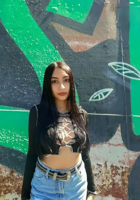 Anasol de Madrid, tengo 19 años, lista para conocer