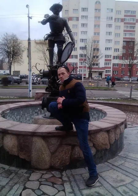 Я Саша, 36, из Жодино, ищу знакомства без обязательств