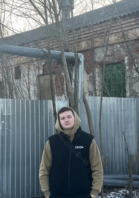 Я Алексей, 21, из Амстердама, ищу знакомство для постоянных отношений