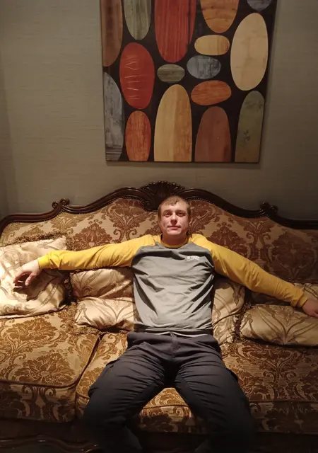 Я Александр, 40 років з Ясинувата, шукаю знайомства на одну ніч