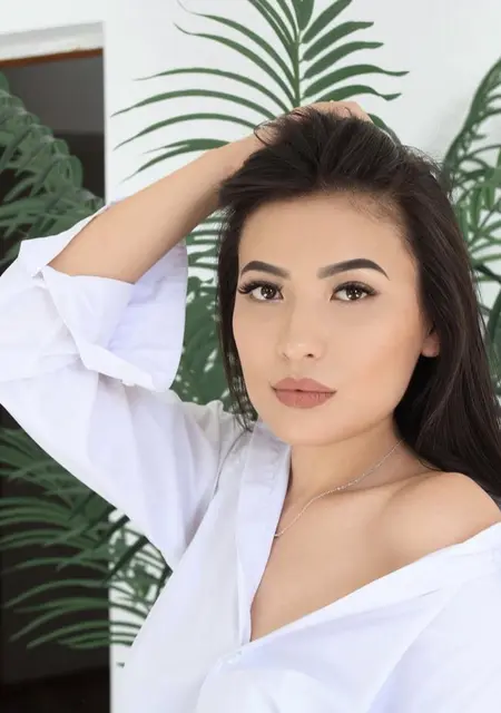 Я Раяна, 30, из Алматы, ищу знакомство для постоянных отношений