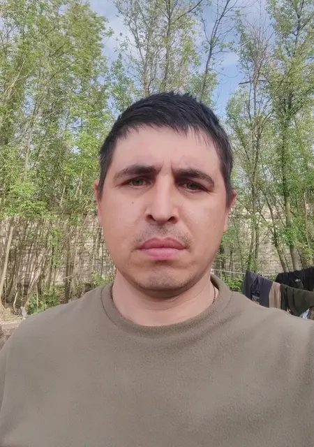 Я Дамир, 40, знакомлюсь на одну ночь в Луганске