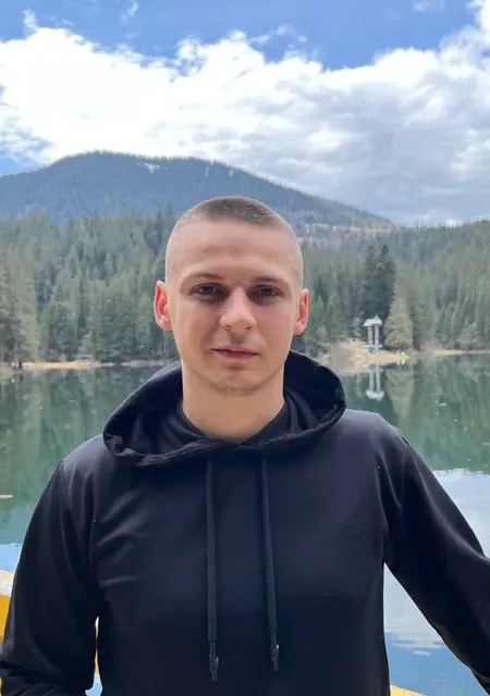 Игорь з Жовті Води, шукаю на сайті спілкування