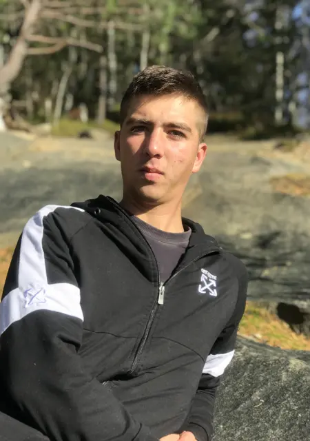 Я Саша, 25, знакомлюсь для дружбы в Сколе