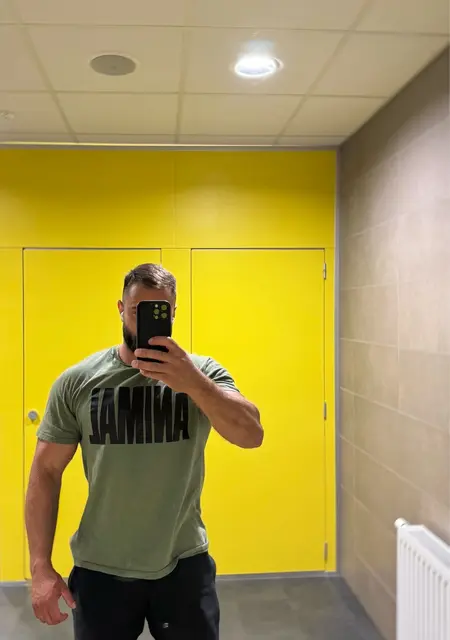 Я Александр, 30, из Киева, ищу знакомство для дружбы