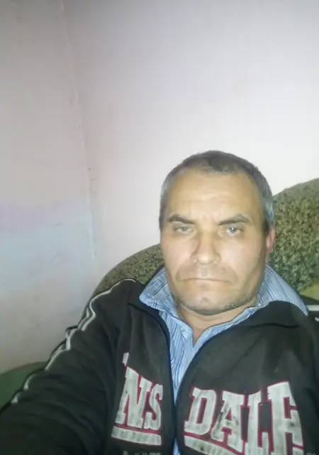 Олег Мироненко из Чернобая, мне 49, познакомлюсь без обязательств