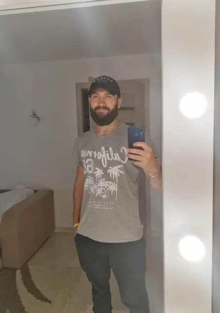 Андрюша из Ровно, ищу на сайте знакомства на одну ночь