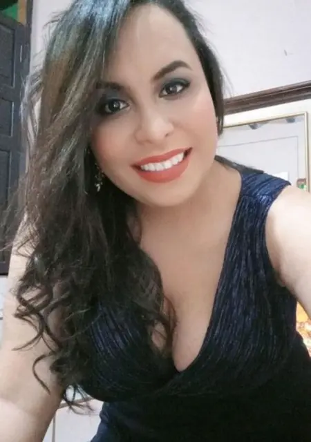 Soy Monica, 32 años de Madrid, busco conocer gente