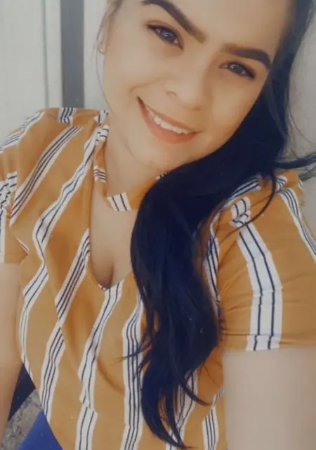 Soy Karlota, 21 años de Madrid, busco conocer gente