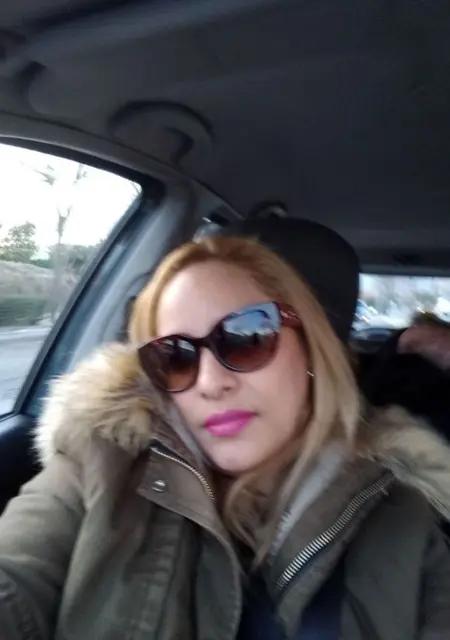 Soy Vivi, 45 años de Madrid, busco conocer gente