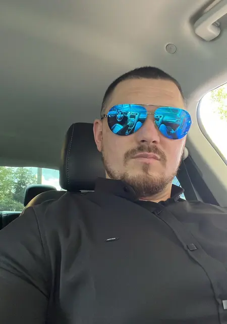 Максим из Черкасс, мне 35, познакомлюсь на одну ночь