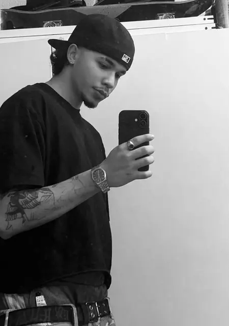 Jhayco de Madrid, tengo 23 años, listo para conocer para pasatiempo agradable