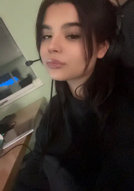 Kseniya из Гомеля, ищу на сайте приятное времяпровождение