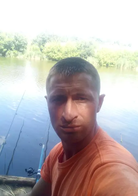 Я Андрій, 31, из Тального, ищу знакомства без обязательств