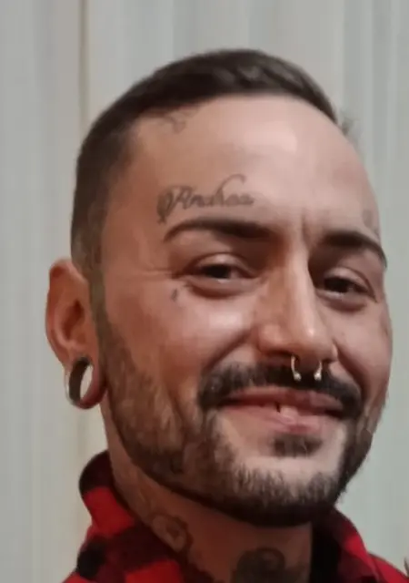 Soy Kristian, 26 años de Madrid, busco conocer gente para hacer nuevos amigos