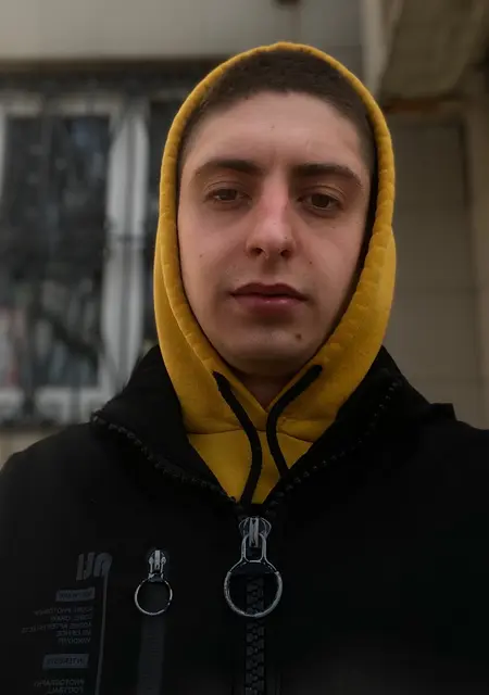 Я Роман, 25 років, знайомлюсь для спілкування у Selydove