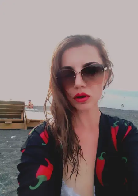 Вика из Алматы, ищу на сайте приятное времяпровождение