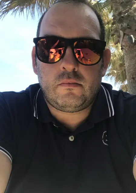 Mikel de Valencia, tengo 42 años, listo para conocer para relación abierta