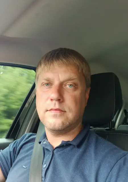 Андрей из Чернигова, ищу на сайте знакомства без обязательств