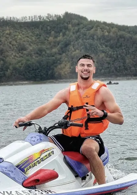 Павел из Рени, мне 25, познакомлюсь без обязательств