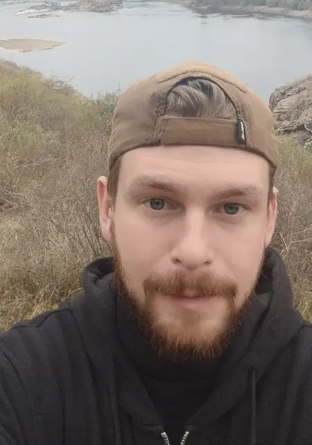 Максимилиан из Луцка, мне 29, познакомлюсь для общения