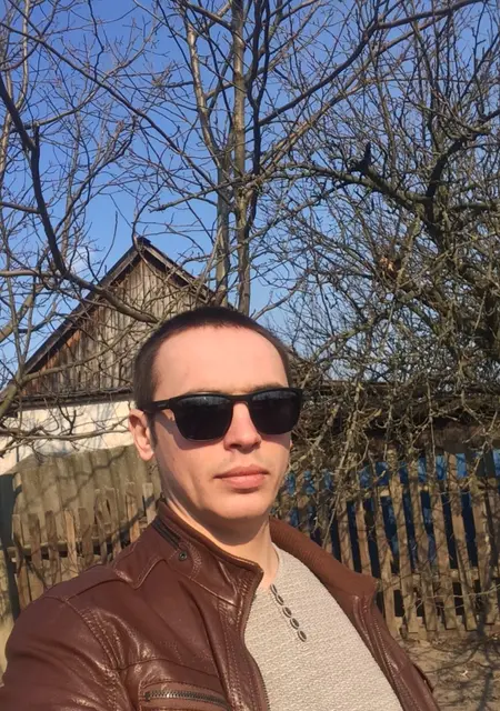 Я Денис, 32 років, знайомлюсь для приємного проведення часу у Коростене